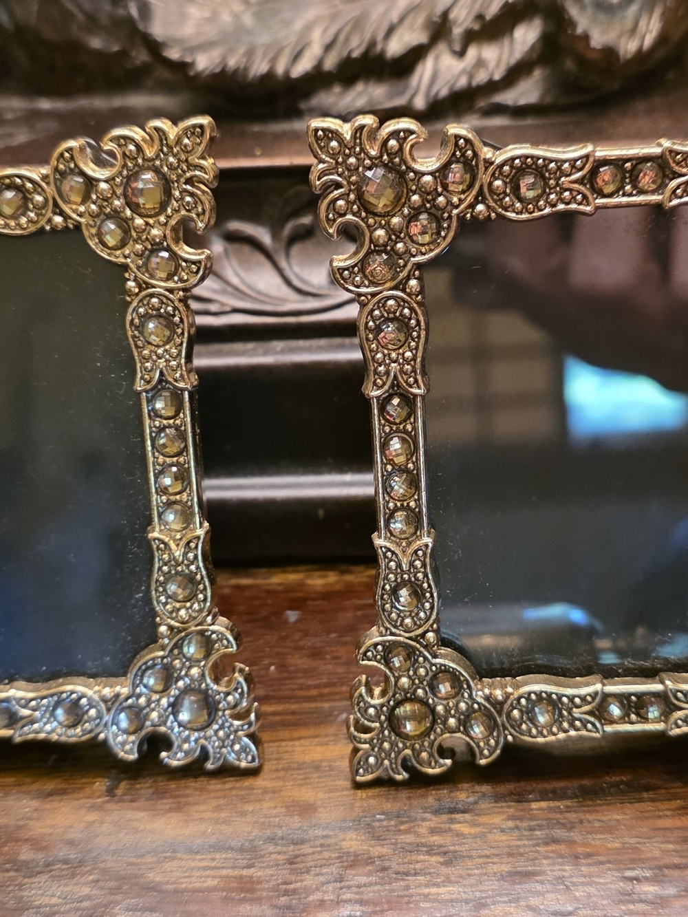 Ornate Antique-Style Gold Decorative Dresser Photo Frame